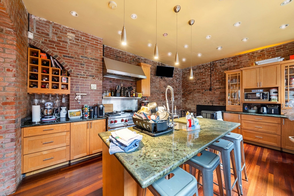 16 Perrin Street Boston, MA 02119 - Photo 11 of 37