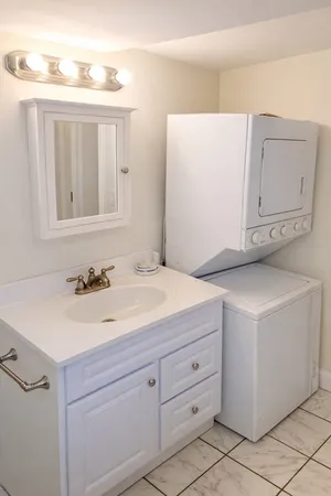$4,400 | 11 Seckel Street, Unit 1, Cambridge, MA 02141