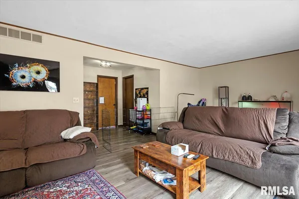 $320,000 | 112 Landsdowne Drive, Sherman, IL 62684