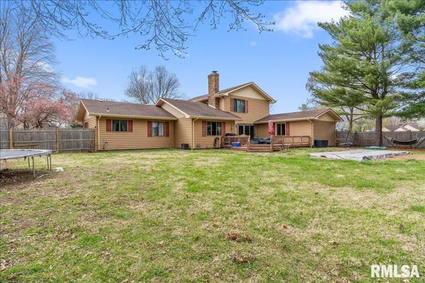 $320,000 | 112 Landsdowne Drive, Sherman, IL 62684