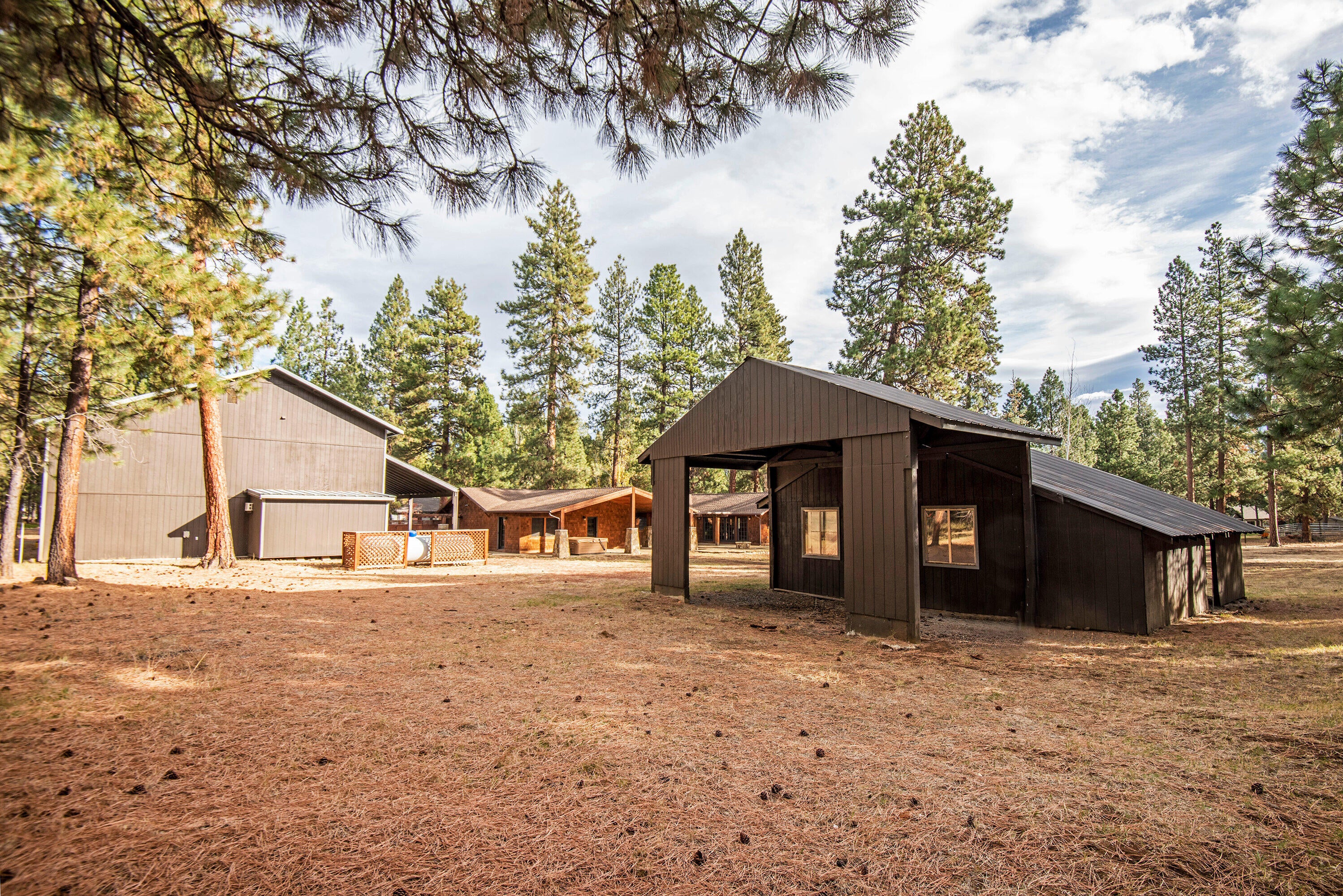 14402 Crossroads Loop Sisters, OR 97759 - Photo 45 of 50 45