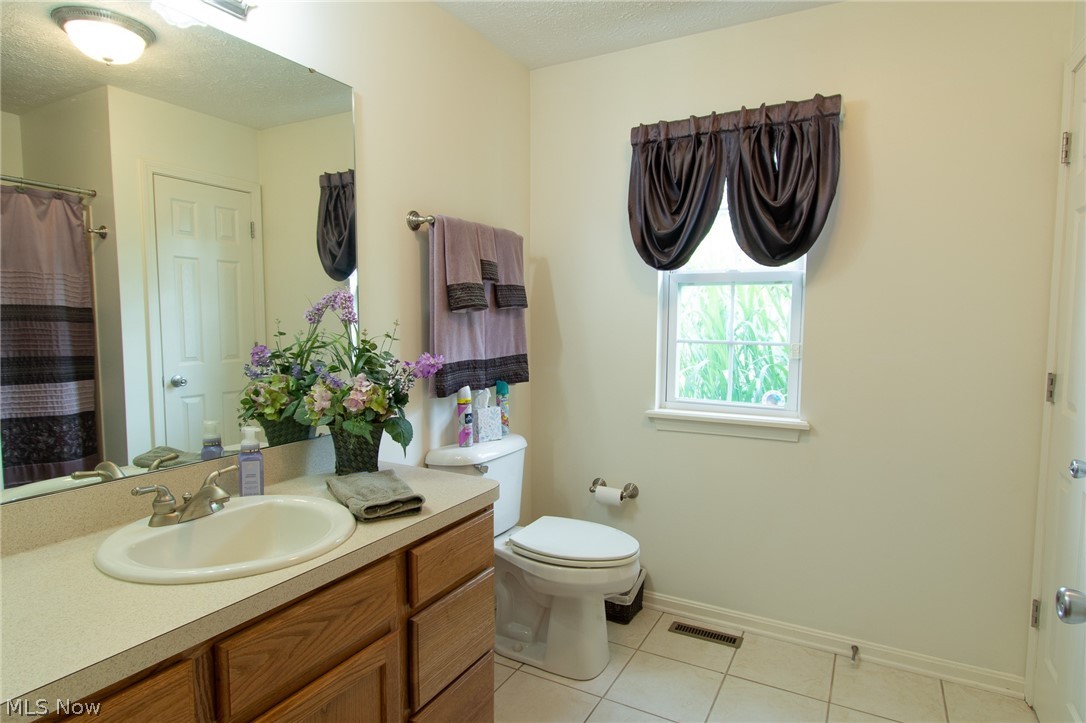 6433 Oberlin Road Lorain, OH 44053 - Photo 21 of 31 Gallery Image 21