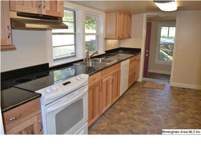 8486 Taylors Ferry Road Bessemer, AL 35023 - Photo 5 of 16