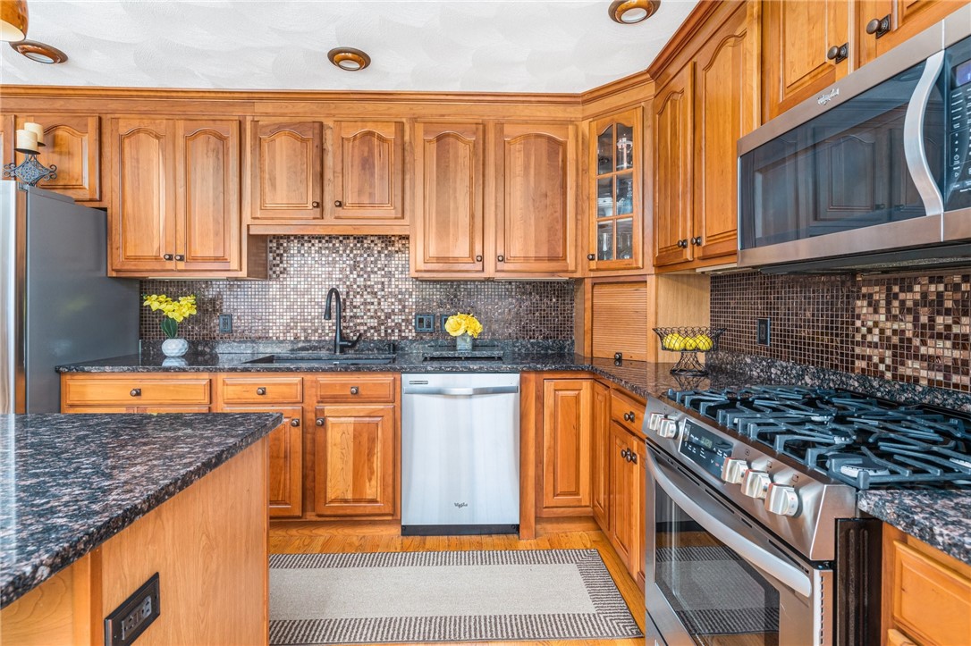 78 Channel View, Unit 201 Warwick, RI 02889 - Photo 11 of 33