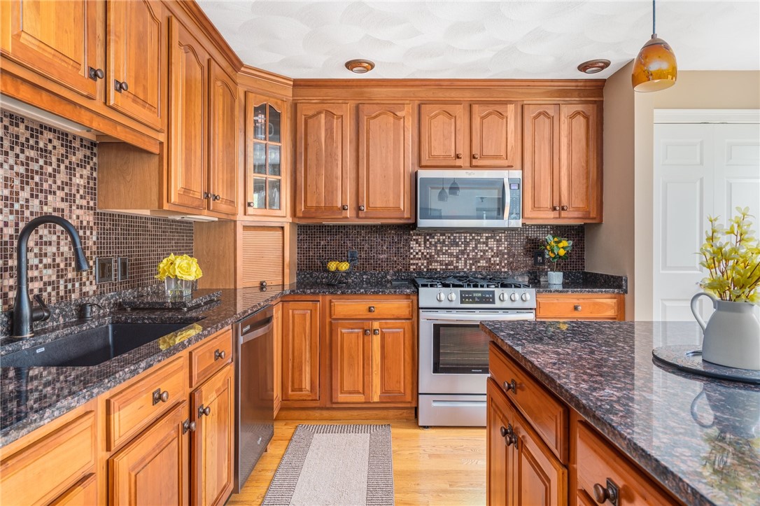 78 Channel View, Unit 201 Warwick, RI 02889 - Photo 10 of 33