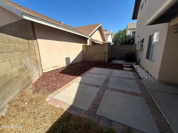 $2,050 | 1220 East Liberty Shores Drive, Gilbert, AZ 85234
