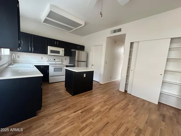 $2,050 | 1220 East Liberty Shores Drive, Gilbert, AZ 85234