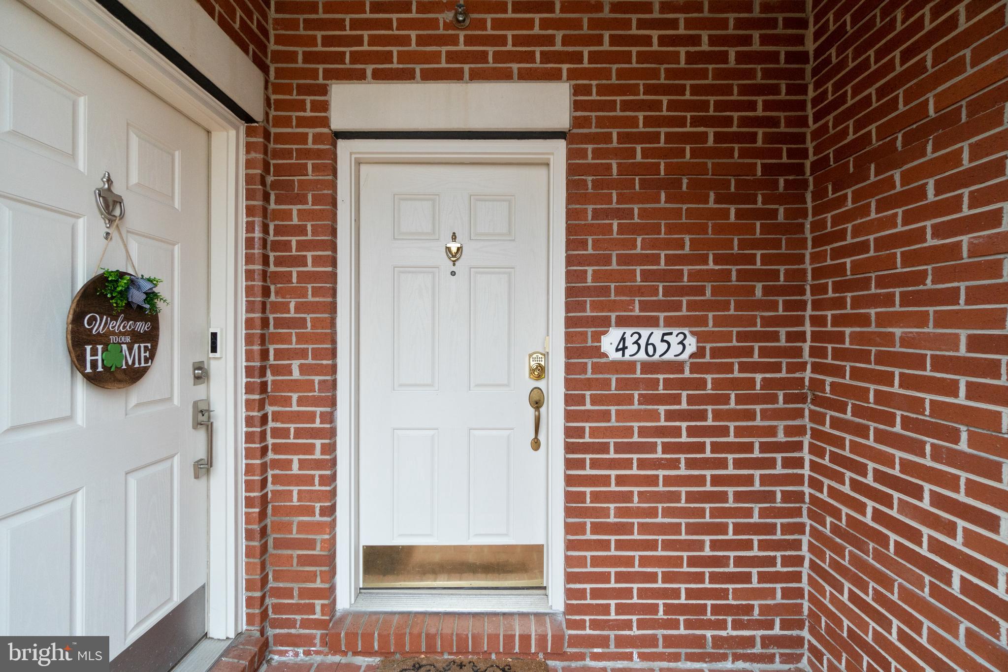 43653 McDowell Square Leesburg, VA 20176 - Photo 3 of 33