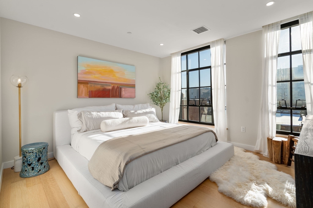76 Wareham Street, Unit PHD Boston, MA 02118 - Photo 14 of 37