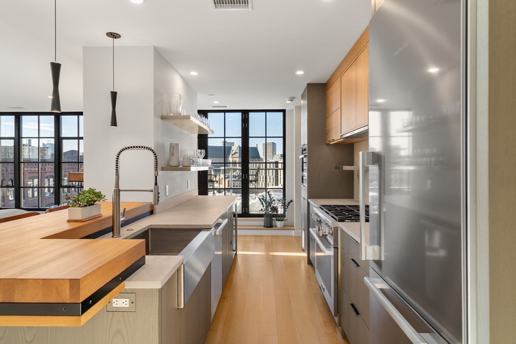 76 Wareham Street, Unit PHD Boston, MA 02118 - Photo 5 of 37