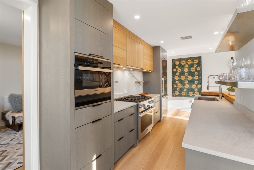 76 Wareham Street, Unit PHD Boston, MA 02118 - Photo 6 of 37