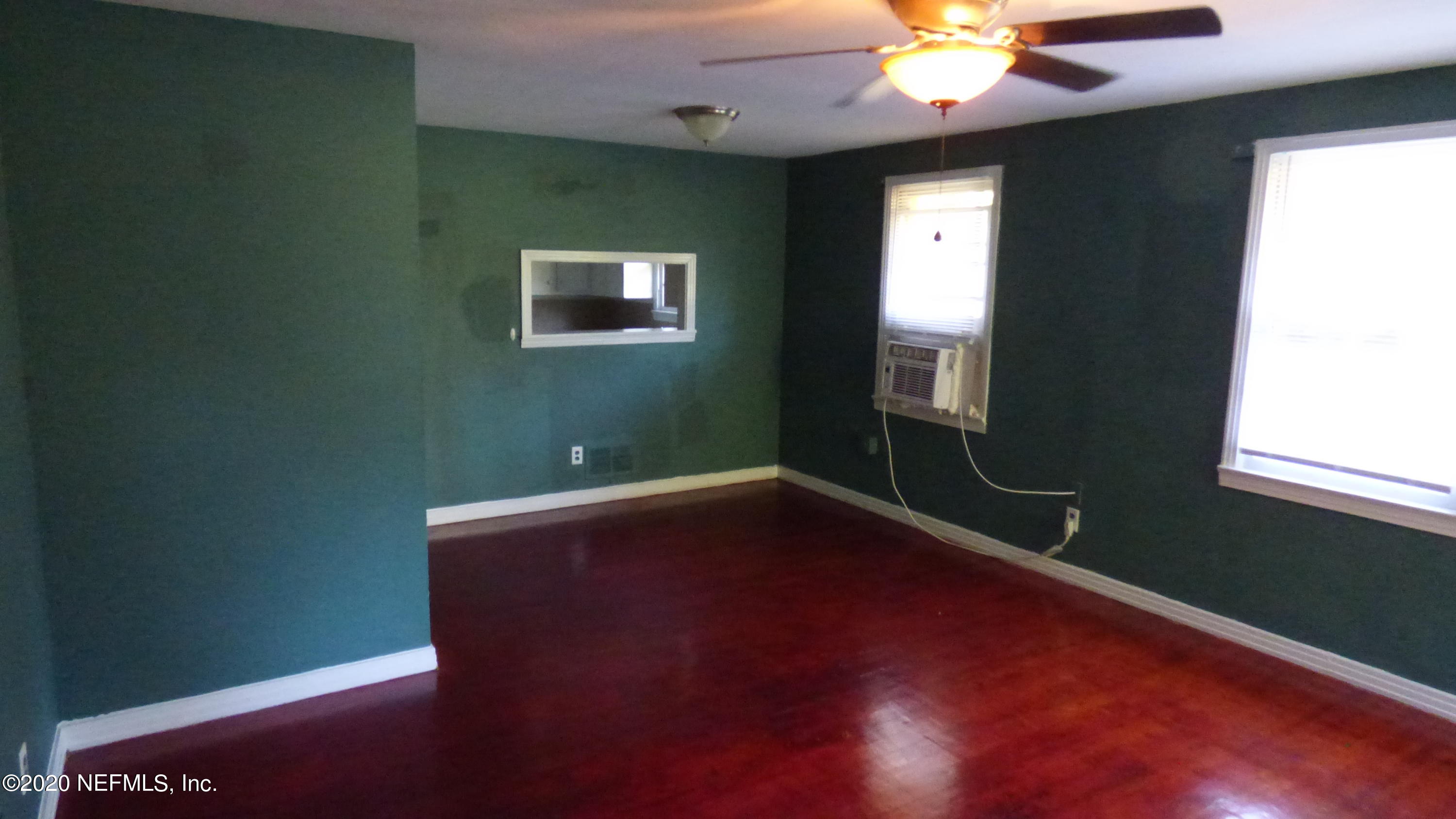 4347 Hudnall Road, Unit 1 Jacksonville, FL 32207 - Photo 3 of 11 P1020395