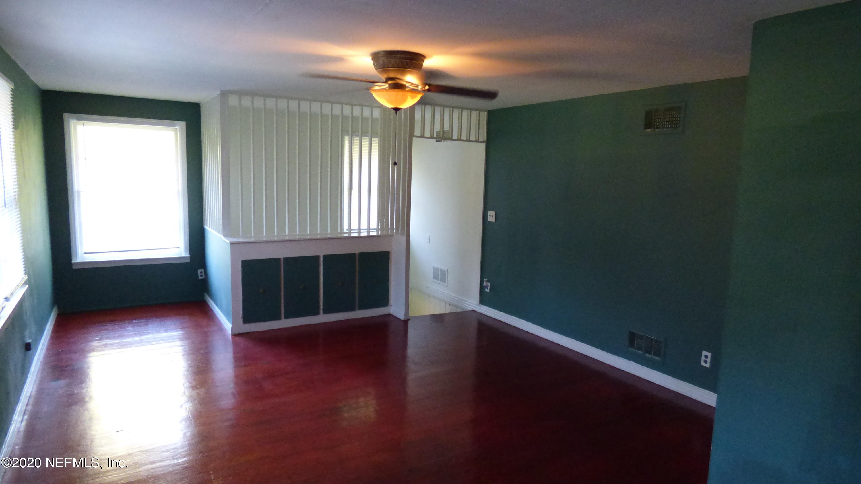 4347 Hudnall Road, Unit 1 Jacksonville, FL 32207 - Photo 4 of 11 P1020396