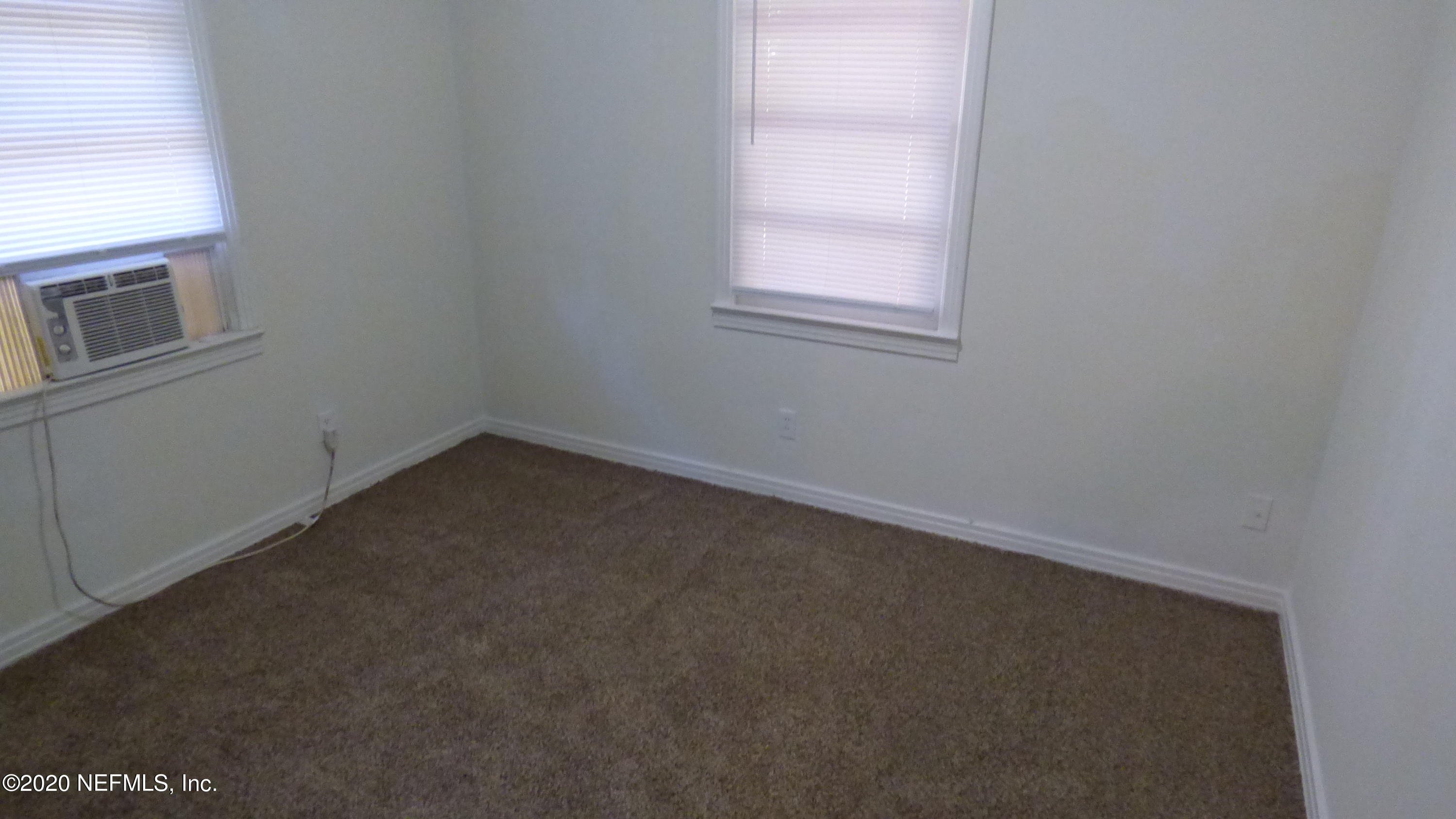 4347 Hudnall Road, Unit 1 Jacksonville, FL 32207 - Photo 6 of 11 P1020401