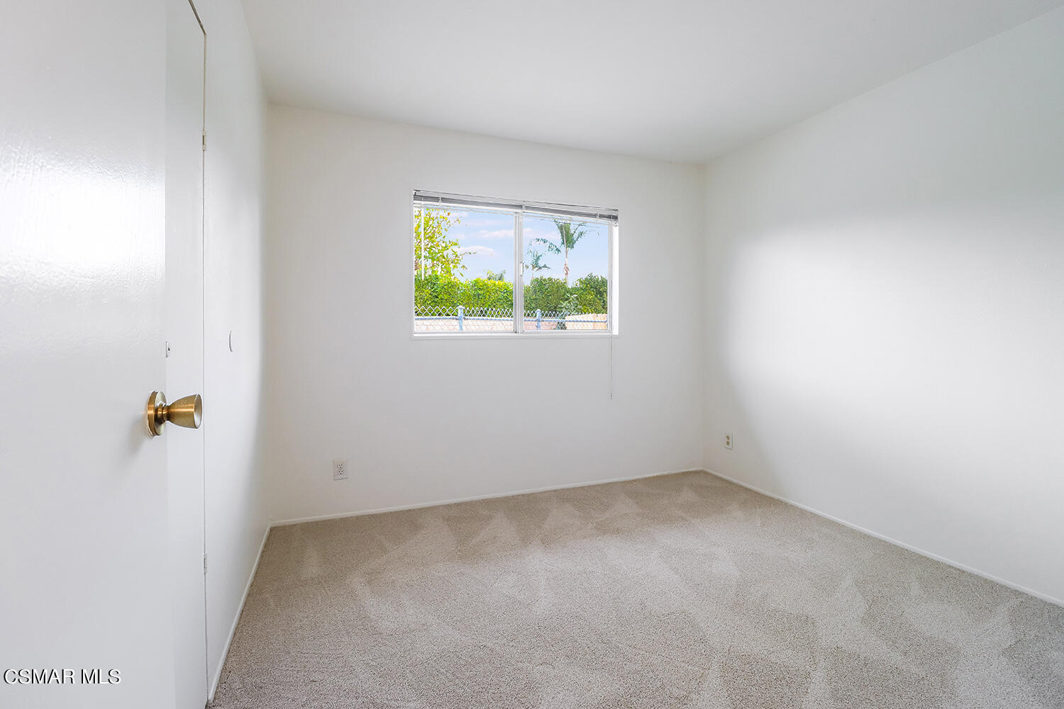 1870 Burch Avenue Simi Valley, CA 93063 - Photo 14 of 20 an empty room with windows