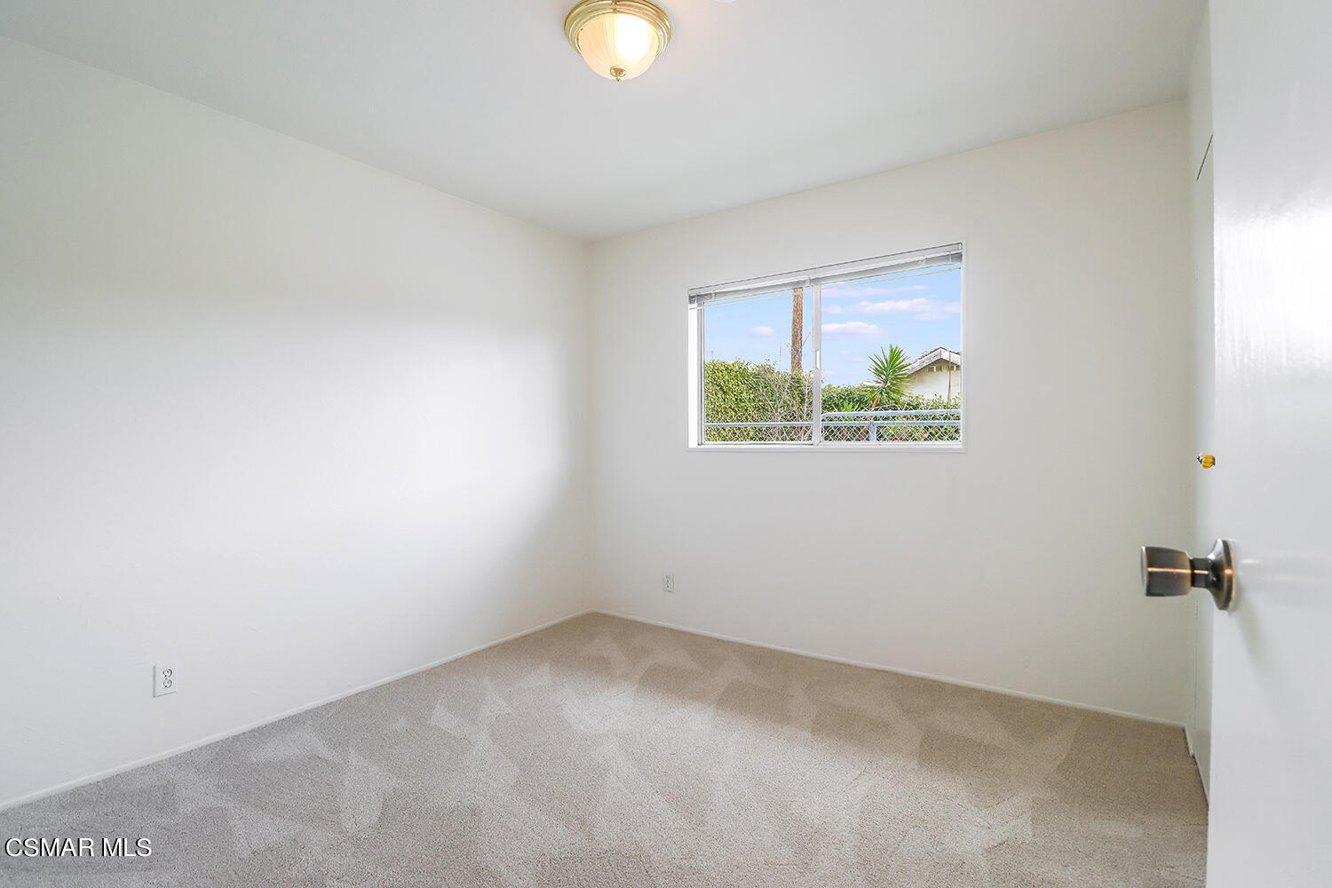1870 Burch Avenue Simi Valley, CA 93063 - Photo 15 of 20 an empty room with windows