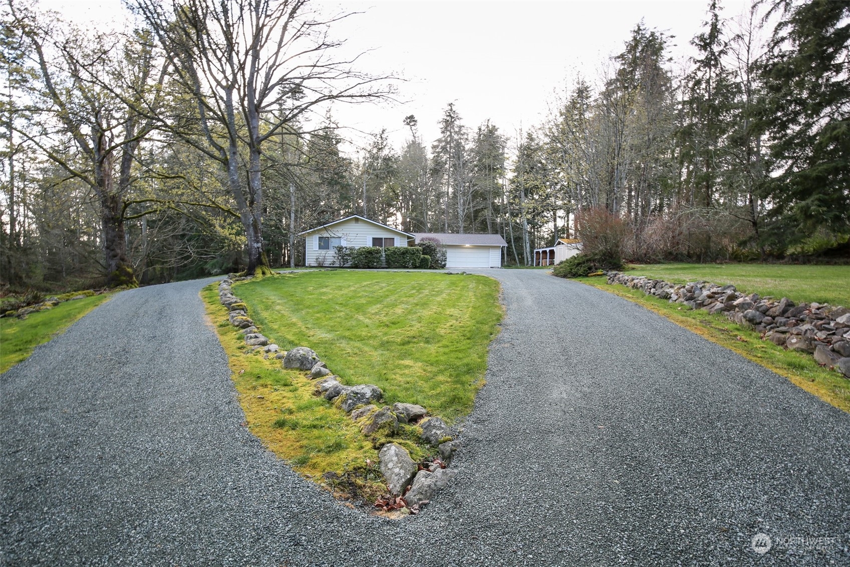 621 Silver Lake Road Oak Harbor, WA 98277 - Photo 5 of 36 Gallery Image 5
