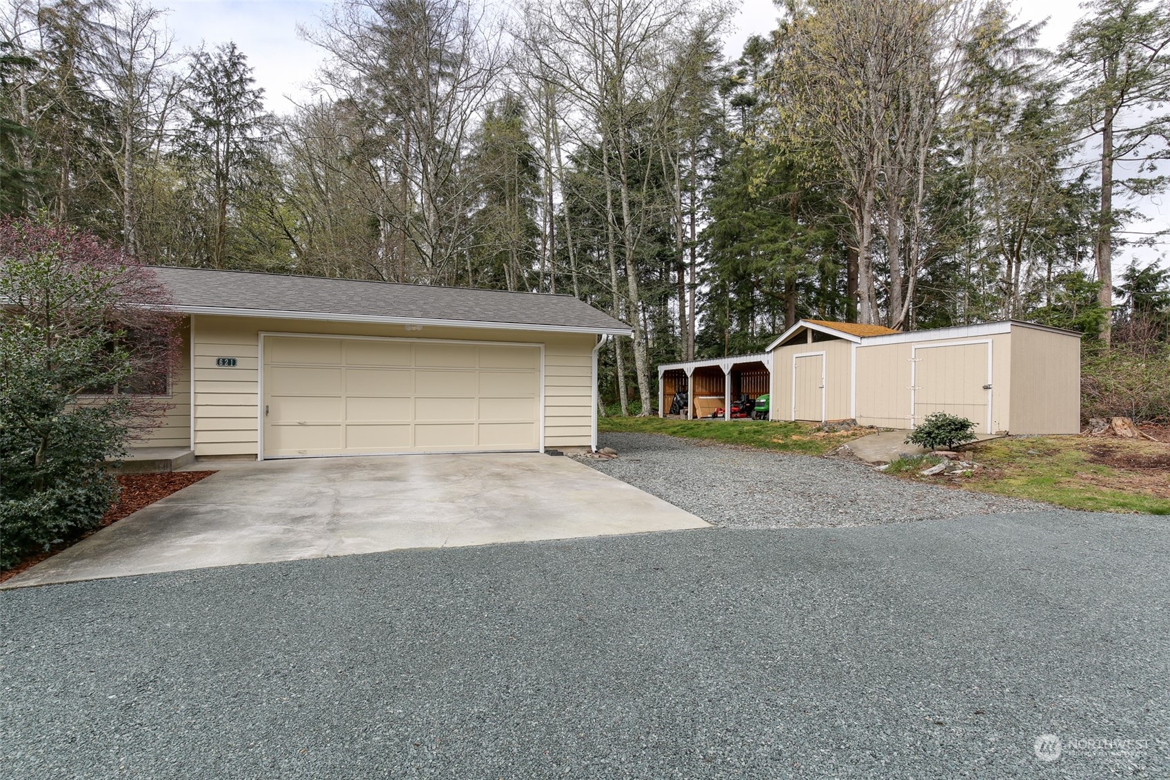 621 Silver Lake Road Oak Harbor, WA 98277 - Photo 6 of 36 Gallery Image 6