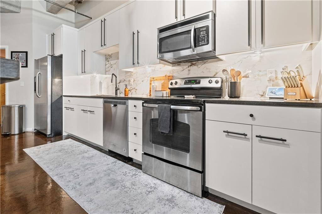 360 West Pershing Road, Unit 30 Kansas City, MO 64108 - Photo 14 of 24