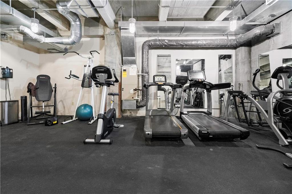 360 West Pershing Road, Unit 30 Kansas City, MO 64108 - Photo 21 of 24