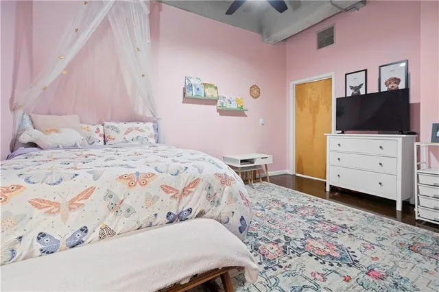 $325,000 | 360 West Pershing Road, Unit 30, Kansas City, MO 64108