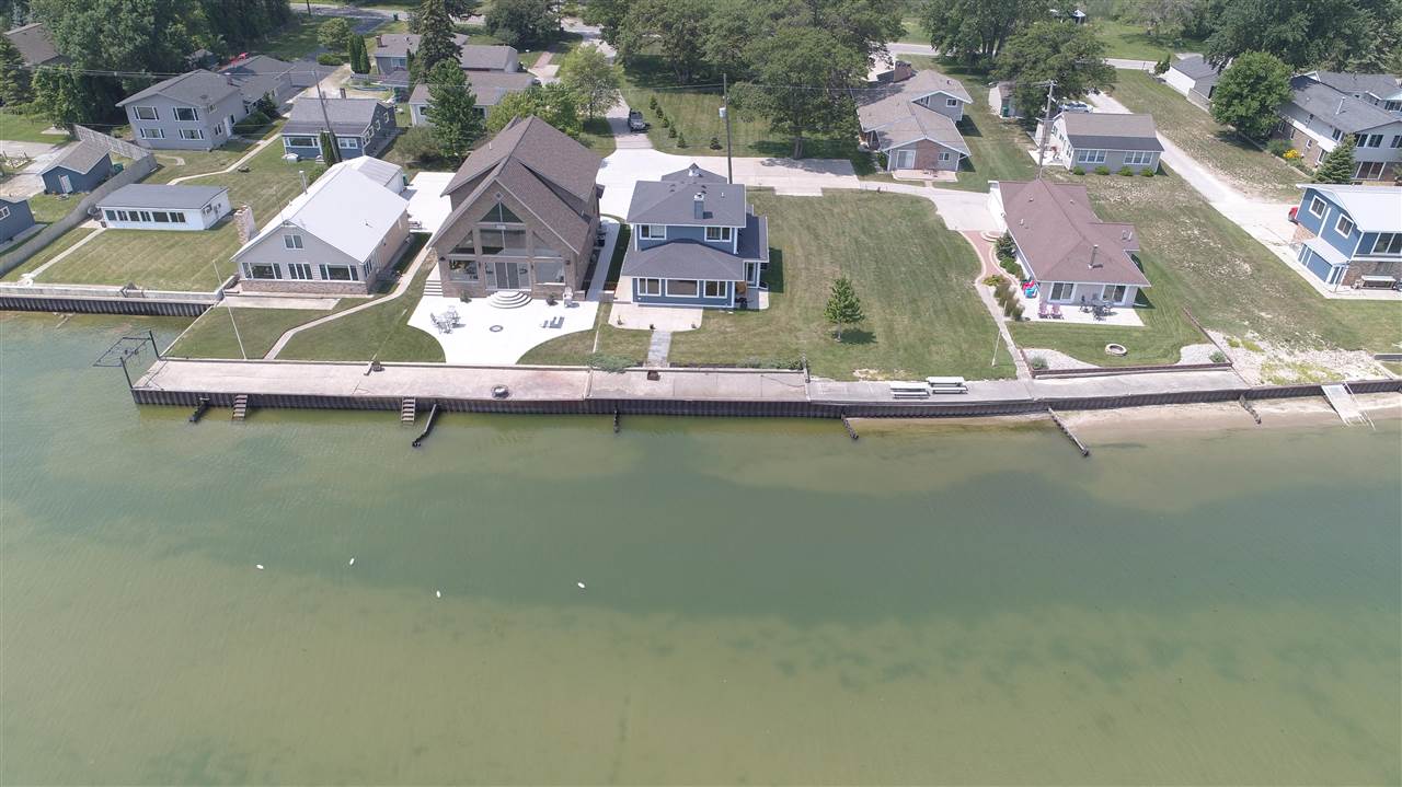 316 Killarney Beach Road Bay City, MI 48706 - Photo 4 of 69 Gallery Image 4