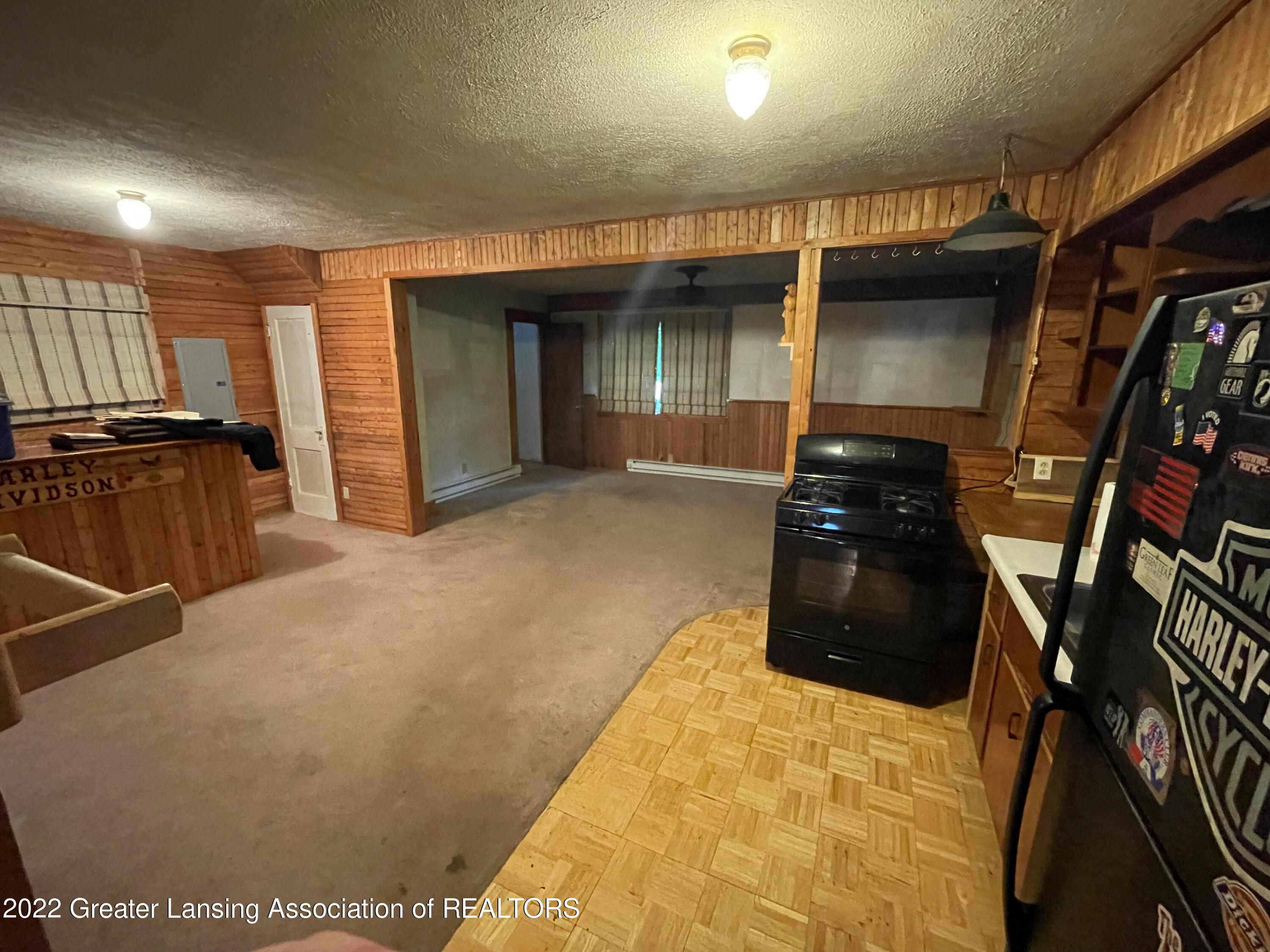 2318 West Jolly Road Lansing, MI 48911 - Photo 11 of 15 living rom