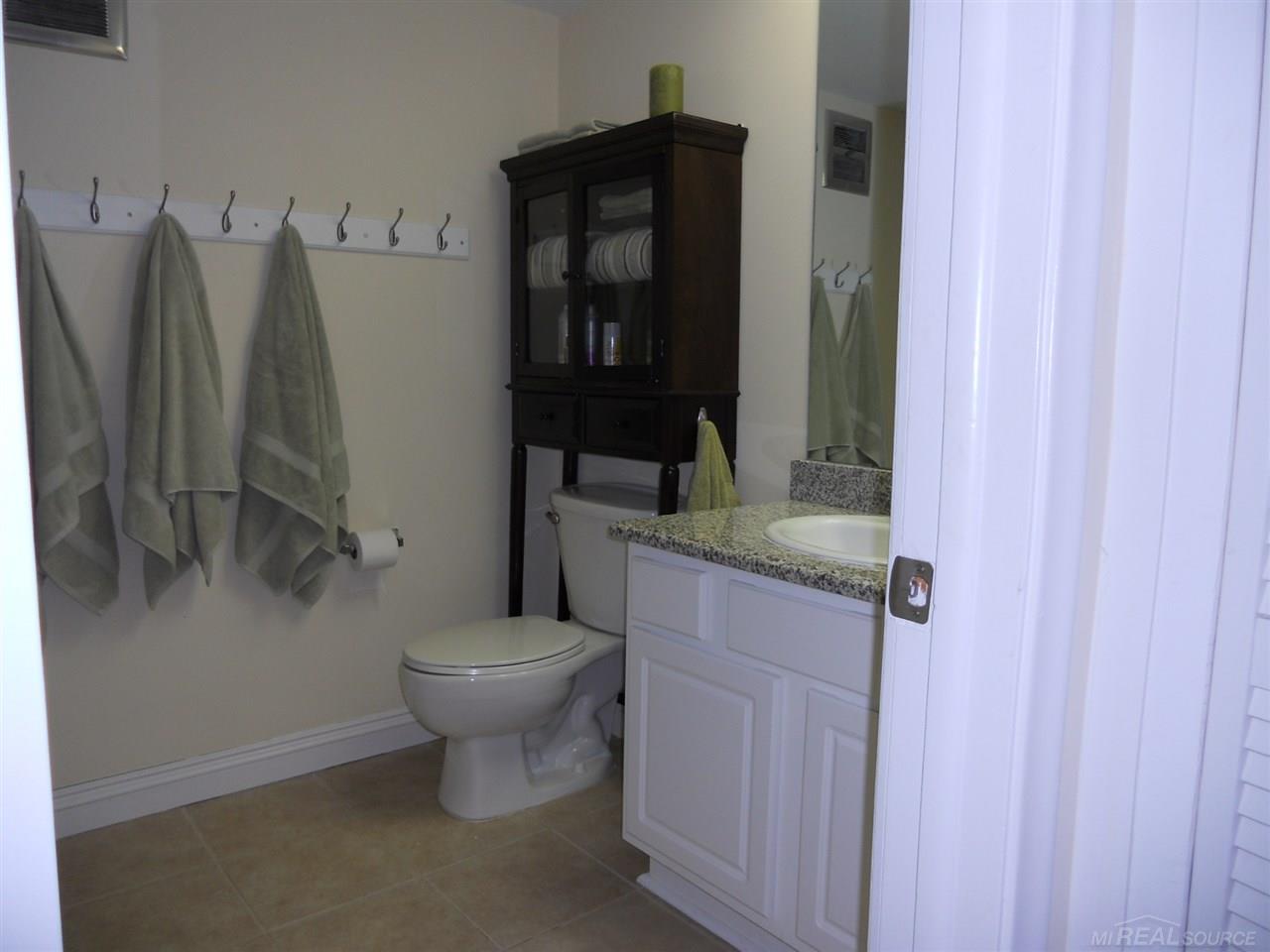 2247 Walton Boulevard Rochester Hills, MI 48309 - Photo 13 of 15