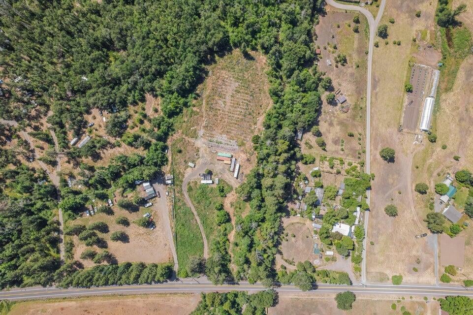 7902 Takilma Road Cave Junction, OR 97523 - Photo 3 of 3 20240614202517603160000000-o