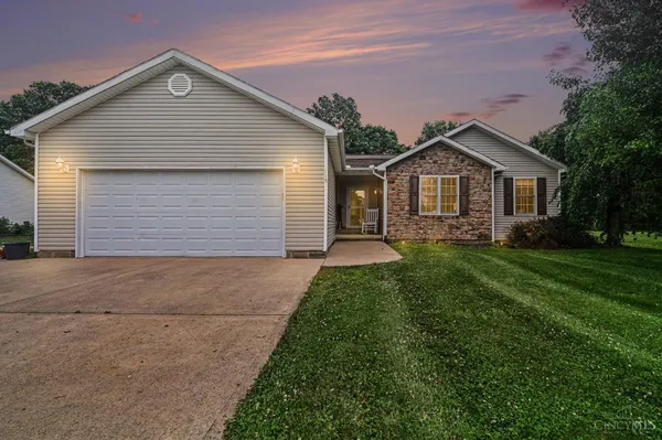 $299,000 | 115 Sweet Bay Trail, Mount Orab, OH 45154