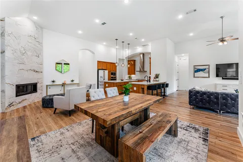 $674,900 | 4715 Southpoint Way, Fulshear, TX 77441