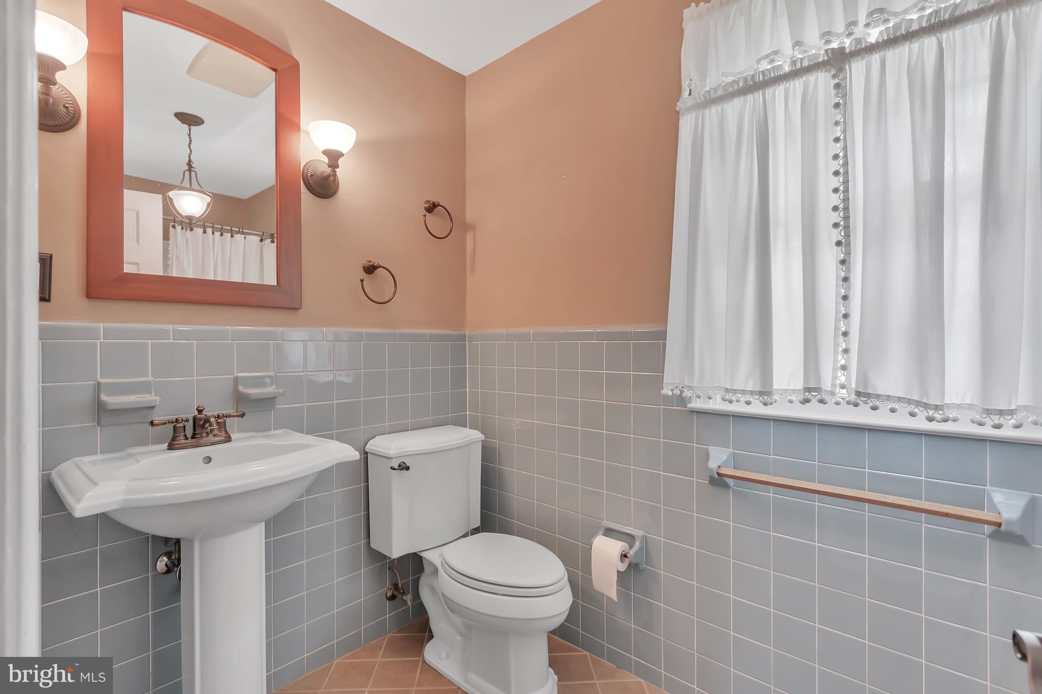 2533 Raven Road Wilmington, DE 19810 - Photo 22 of 26 Updated Hall Full Bathroom