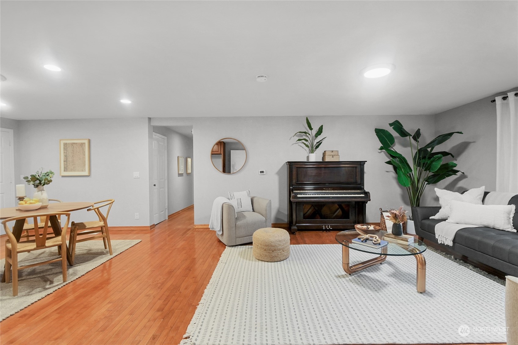428 Southwest 124th Street Seattle, WA 98146 - Photo 7 of 28 a living room with furniture potted plant and white walls