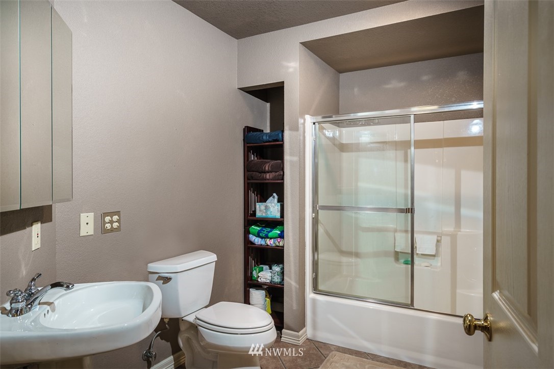 14547 Gibralter Road Anacortes, WA 98221 - Photo 19 of 25 Gallery Image 19
