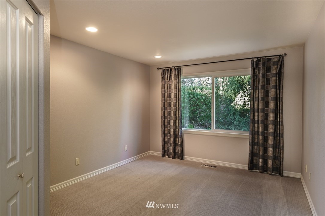 14547 Gibralter Road Anacortes, WA 98221 - Photo 9 of 25 Gallery Image 9