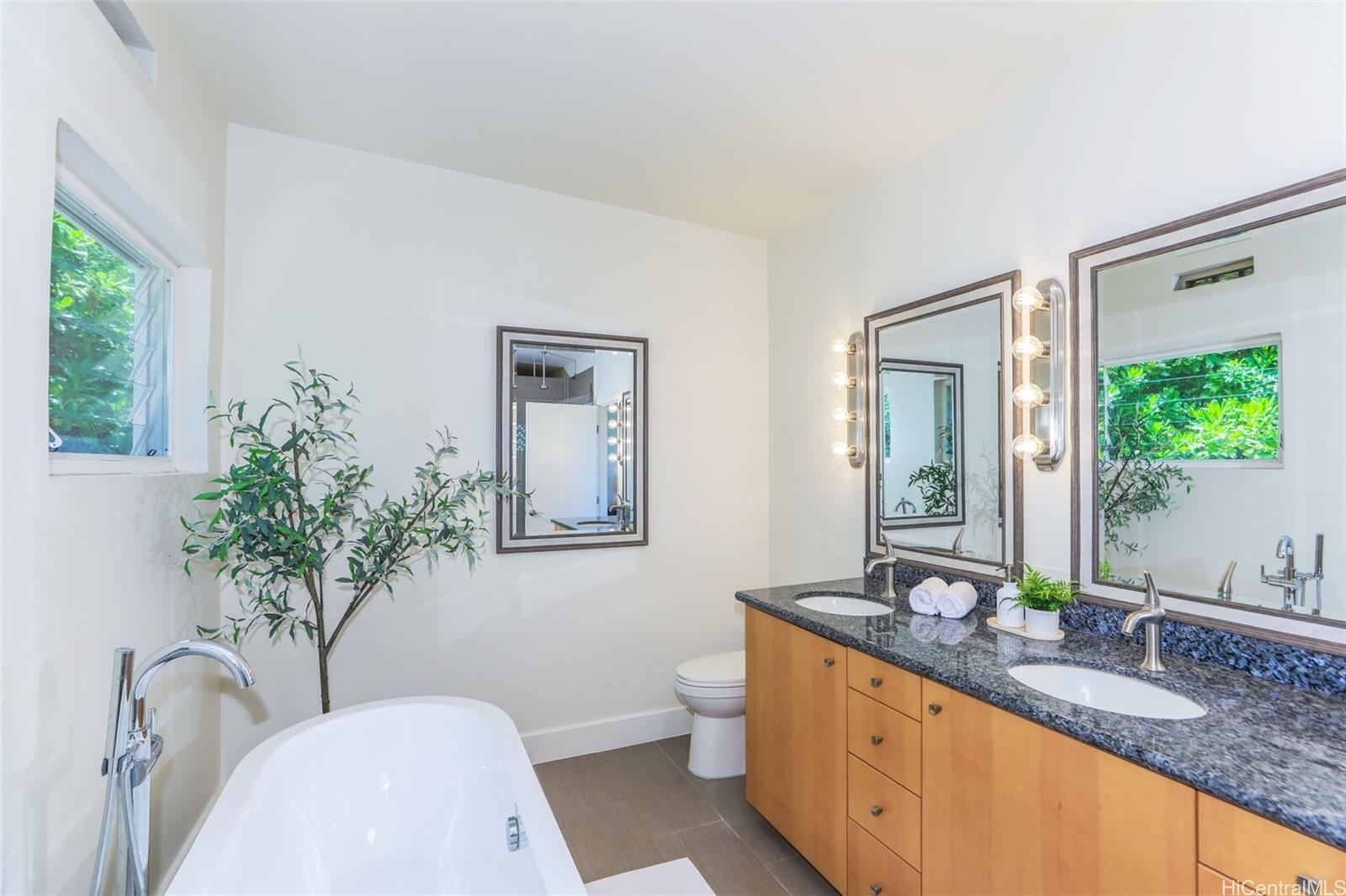 3200 Diamond Head Road Honolulu, HI 96815 - Photo 13 of 25 Gallery Image 13