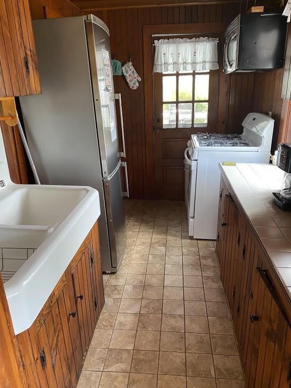 348 Lower County Road Dennis, MA 02639 - Photo 33 of 40