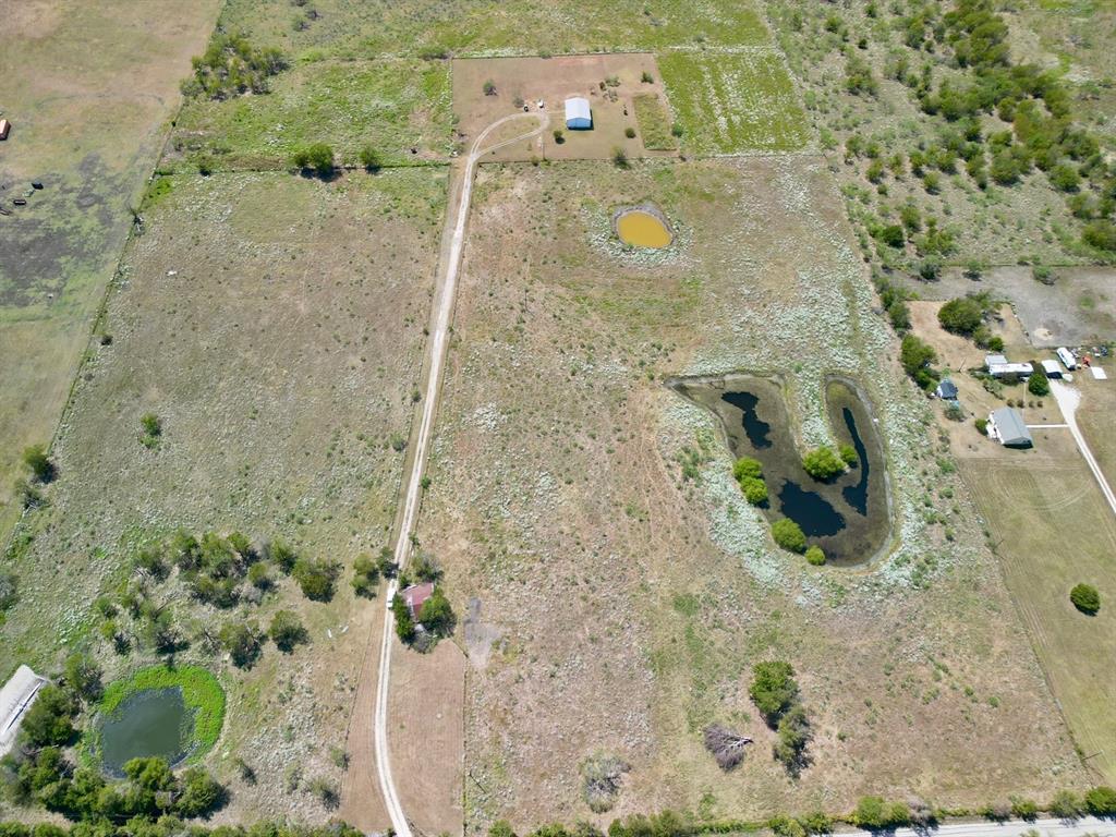 6096 Abner Road Kaufman, TX 75142 - Photo 6 of 20 view of a bathroom