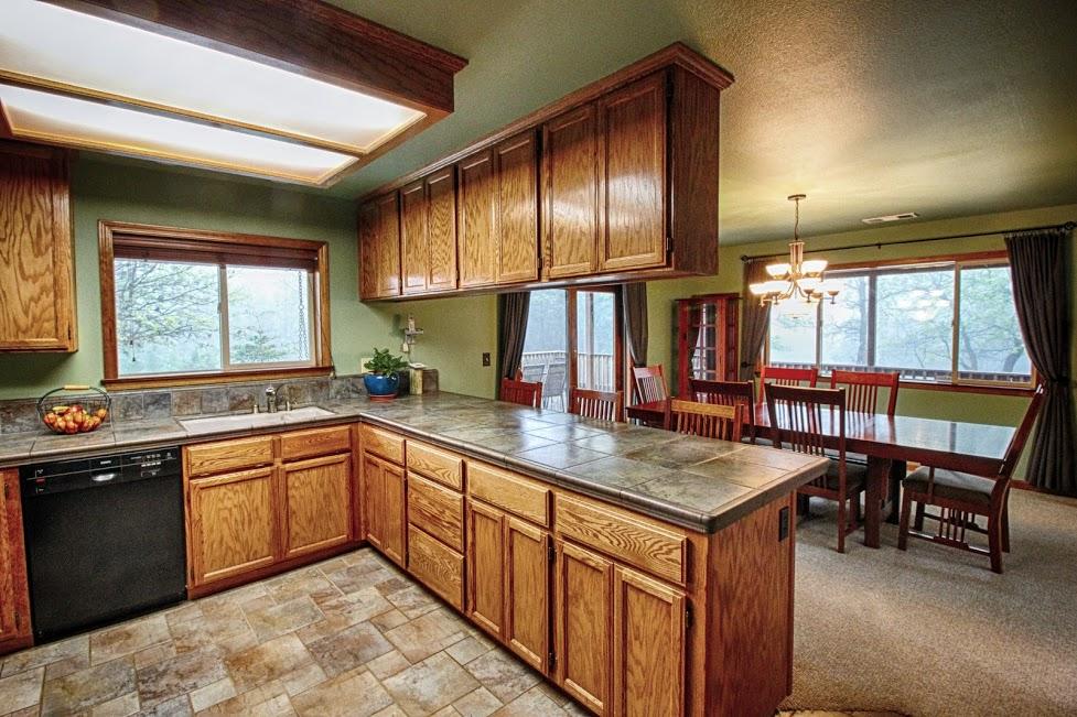 27775 Donkey Mine Road Oak Run, CA 96069 - Photo 9 of 35 Kitchen Dining