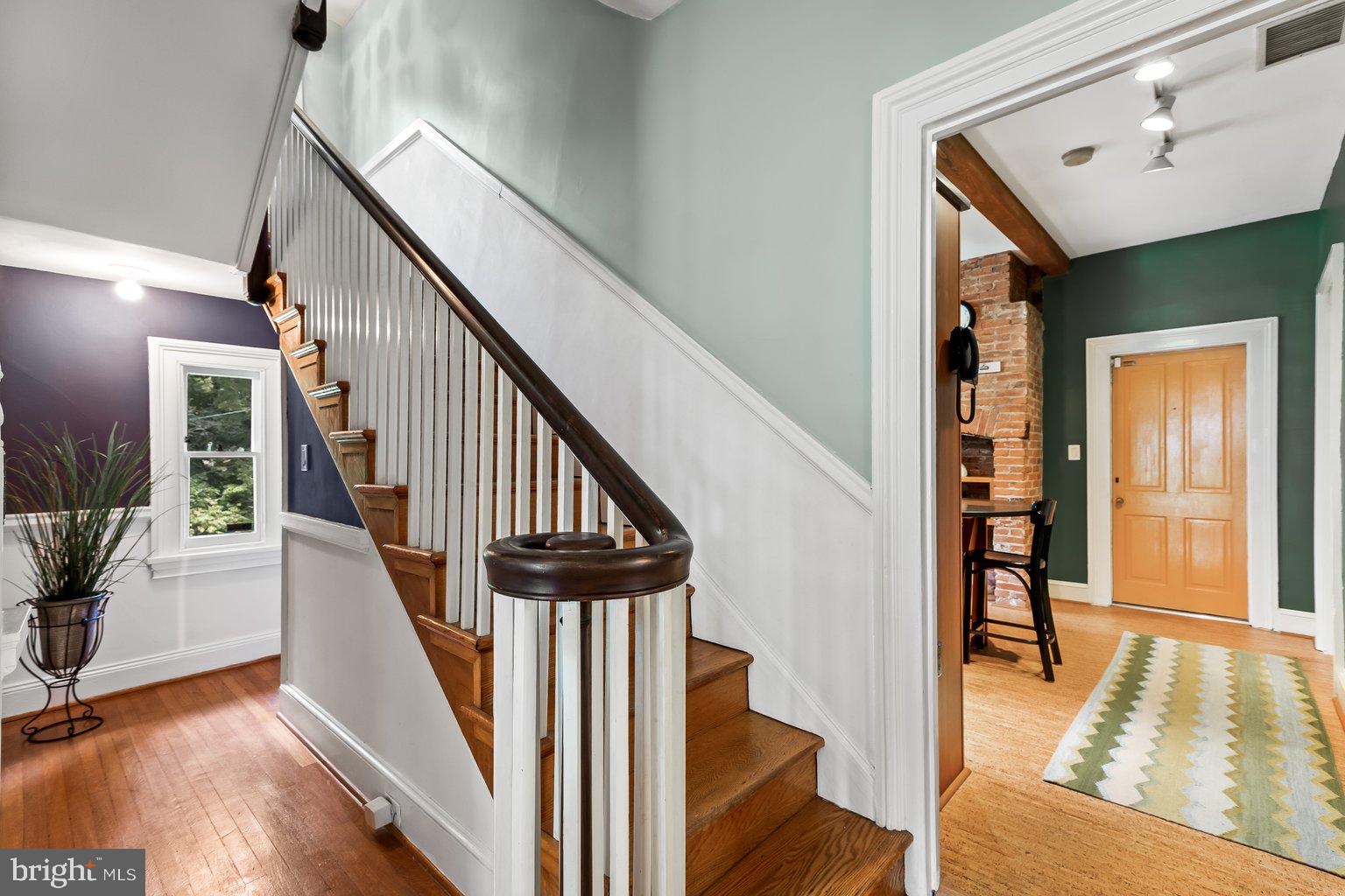 1809 Dixon Road Baltimore, MD 21209 - Photo 19 of 62 Stairwell