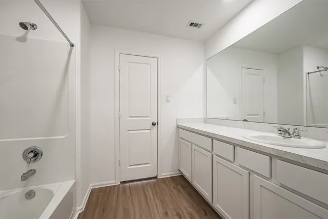 $2,350 | 4138 Zavala Ml Street, Baytown, TX 77521