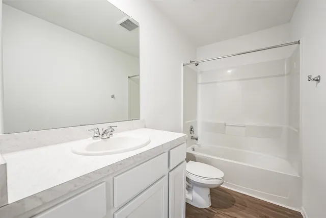 $2,350 | 4138 Zavala Ml Street, Baytown, TX 77521