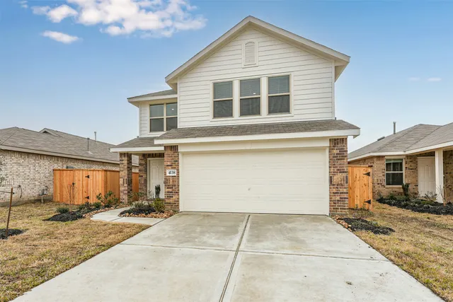 $2,350 | 4138 Zavala Ml Street, Baytown, TX 77521