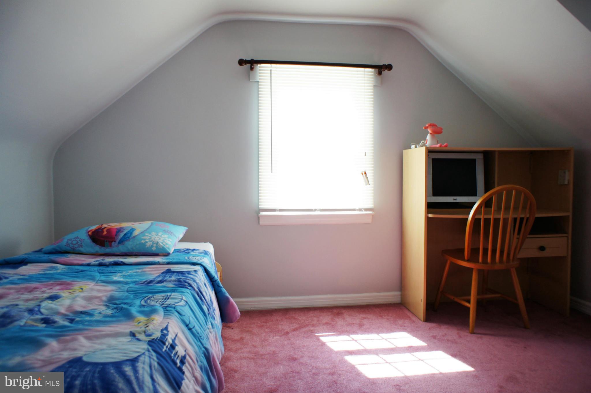 609 Cedar Hill Road Baltimore, MD 21225 - Photo 19 of 30 Bedroom