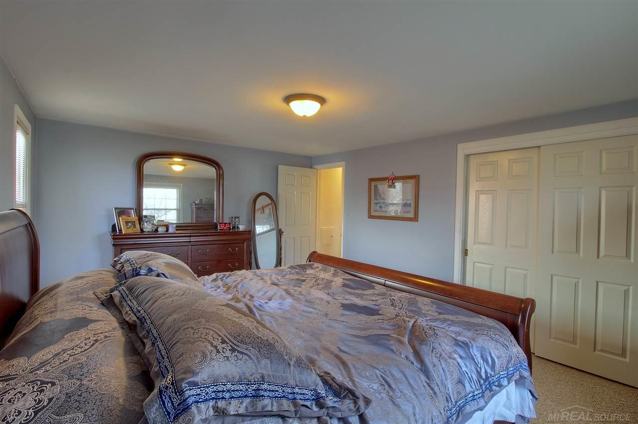 1990 Littlestone Road Grosse Pointe Woods, MI 48236 - Photo 19 of 32