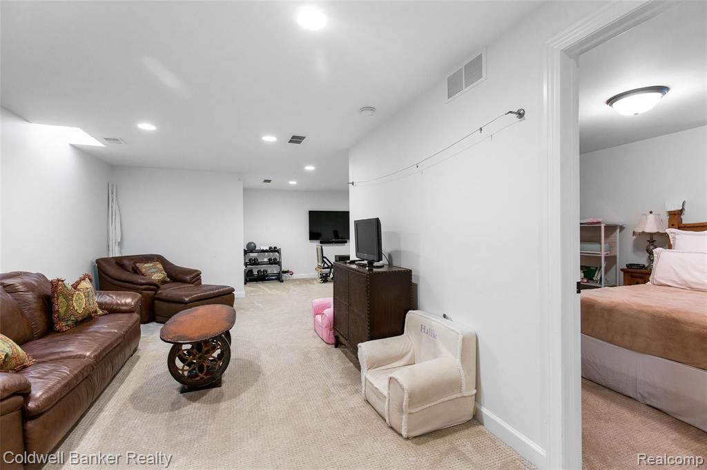 1555 Ruffner Avenue Birmingham, MI 48009 - Photo 24 of 29