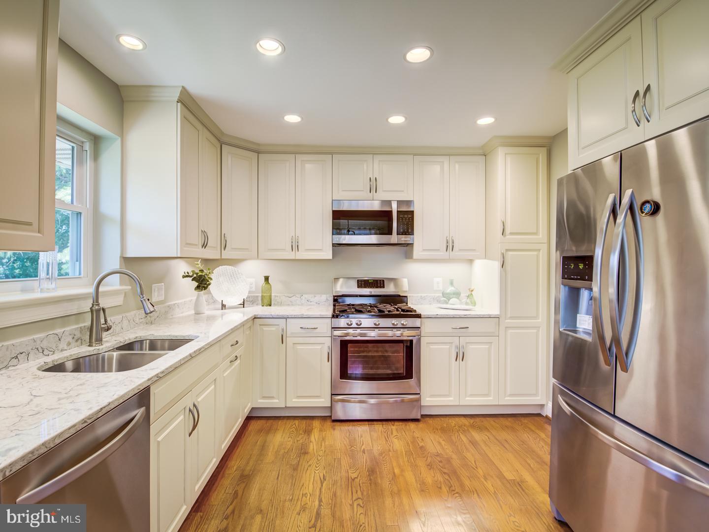 7412 Farnum Street Springfield, VA 22151 - Photo 10 of 45
