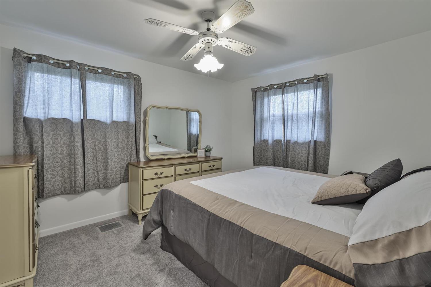 6971 Rutherford Court Cincinnati, OH 45239 - Photo 14 of 25 Gallery Image 14