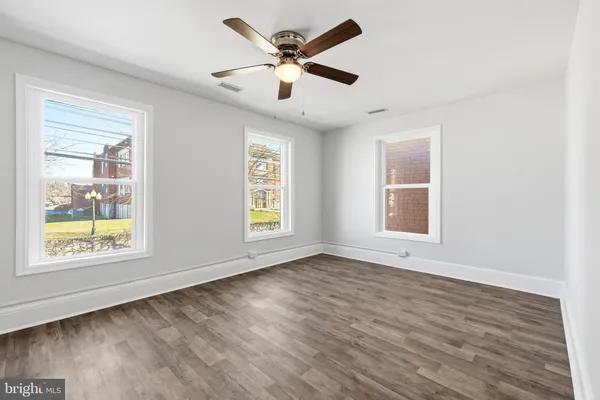 $219,900 | 945 West Washington Street, Hagerstown, MD 21740