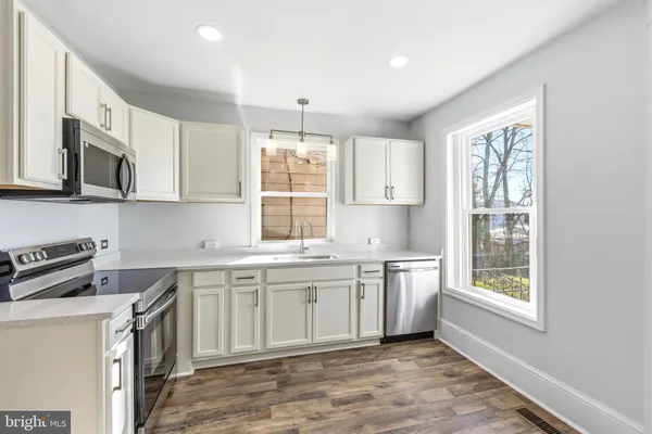 $219,900 | 945 West Washington Street, Hagerstown, MD 21740